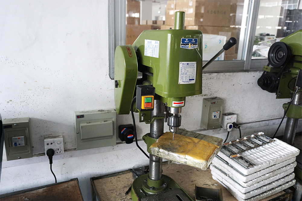 Tapping Machine